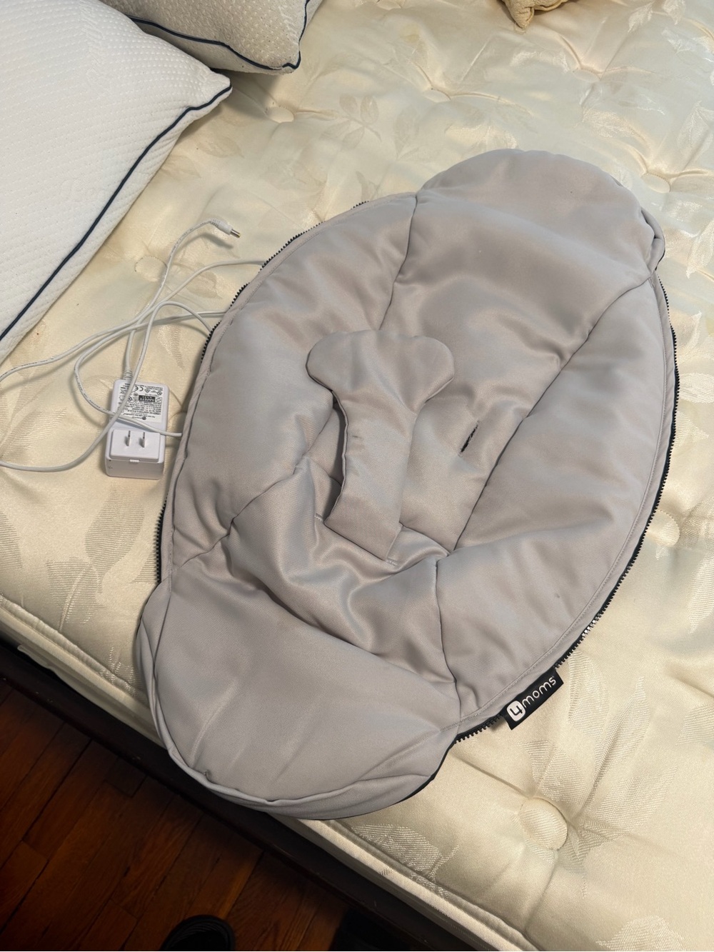 4moms mamaroo seat cushion only & charger